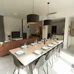 Vakantiehuis With Garden In
