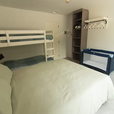 Feriehus With Garden In